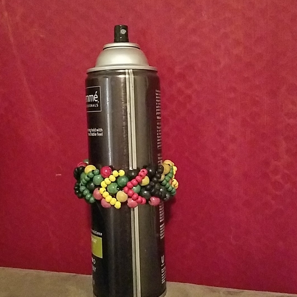 💛💚🖤❤ Jamaican Themed Bracelet - Picture 4 of 4